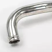 Metallrohr mit gebogenem Rohrende und Anschlussstück.