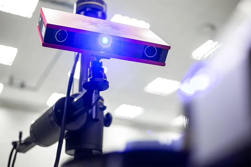 3D-Scanner zur digitalen Qualitätskontrolle bei Zeidler & Uhl, zertifizierter Schweißfachbetrieb im Anlagenbau.